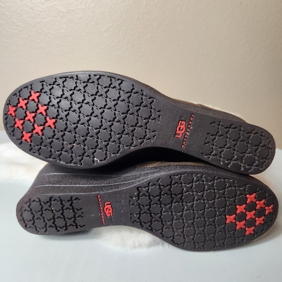 UGG Uptown Zea Brown Leather Shearling Wedge Boots-Size 9 - Picture 15 of 15